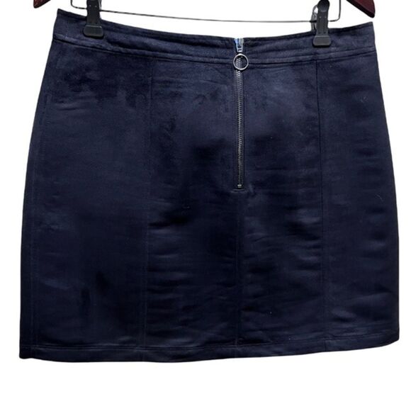 Old Navy Faux Suede Mini Skirt Size 12 - Picture 3 of 6
